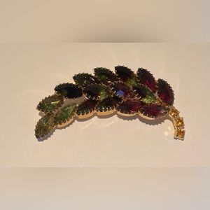 Vintage rhinestone leaf brooch